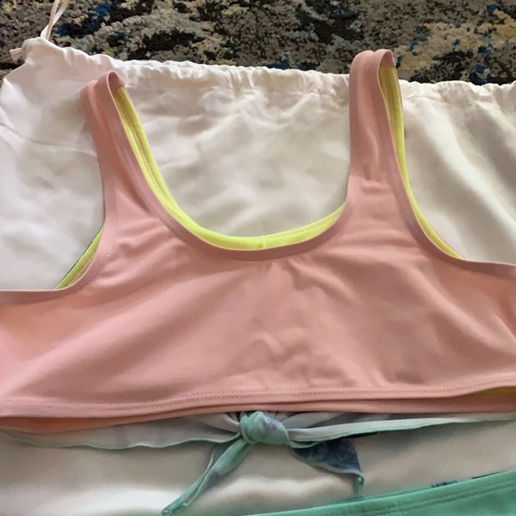 Justice 2-piece palm tree swimsuit - Picture 7 of 8